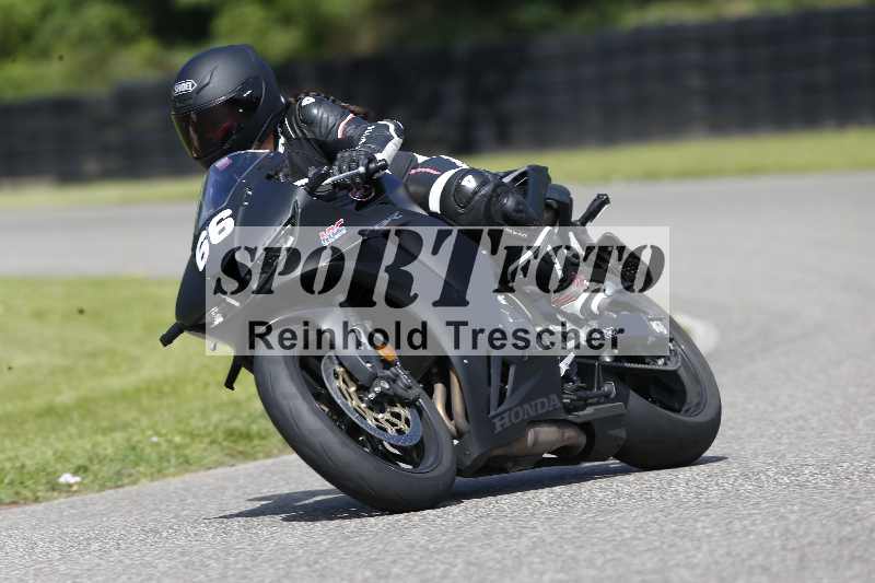 /Archiv-2025/42 07.08.2025 Peter Studer Girls Day ADR/Gruppe pink/66